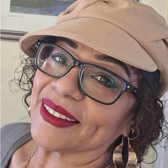 ‼️ LAST ONE 💋 FASHION, SWEETIE a MAC POWDER KISS LIQUID LIPCOLOUR💄. **NEW. - Picture 5 of 11